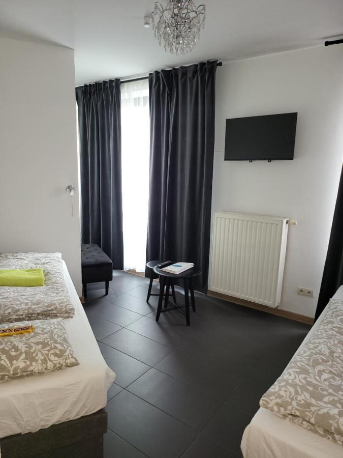 Amber Hostel Szlak クラクフ エクステリア 写真