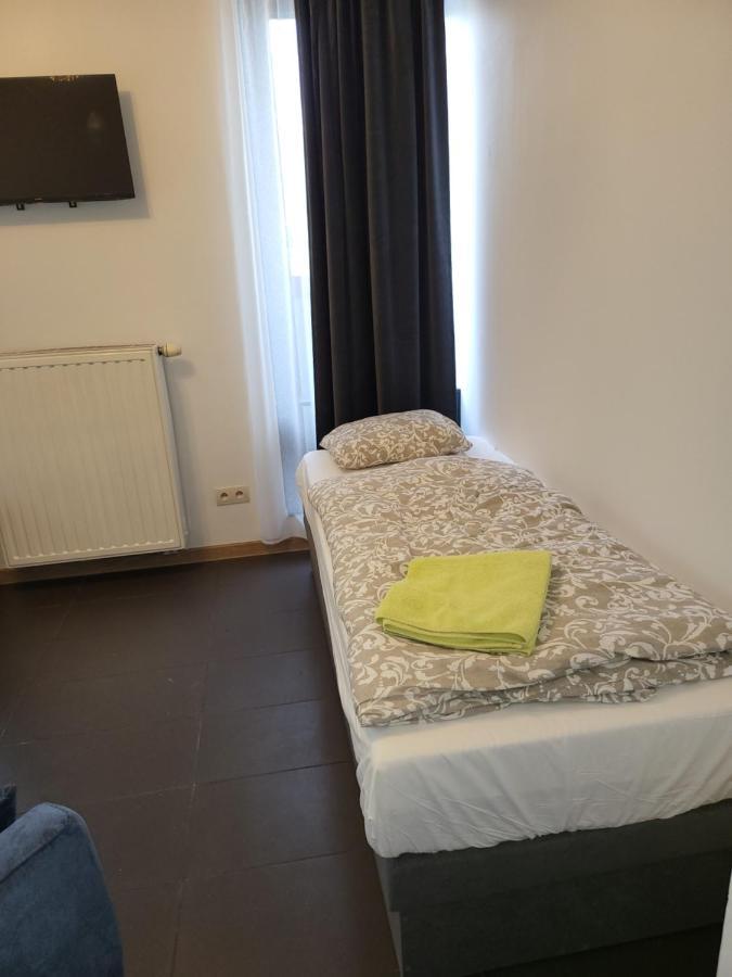 Amber Hostel Szlak クラクフ エクステリア 写真