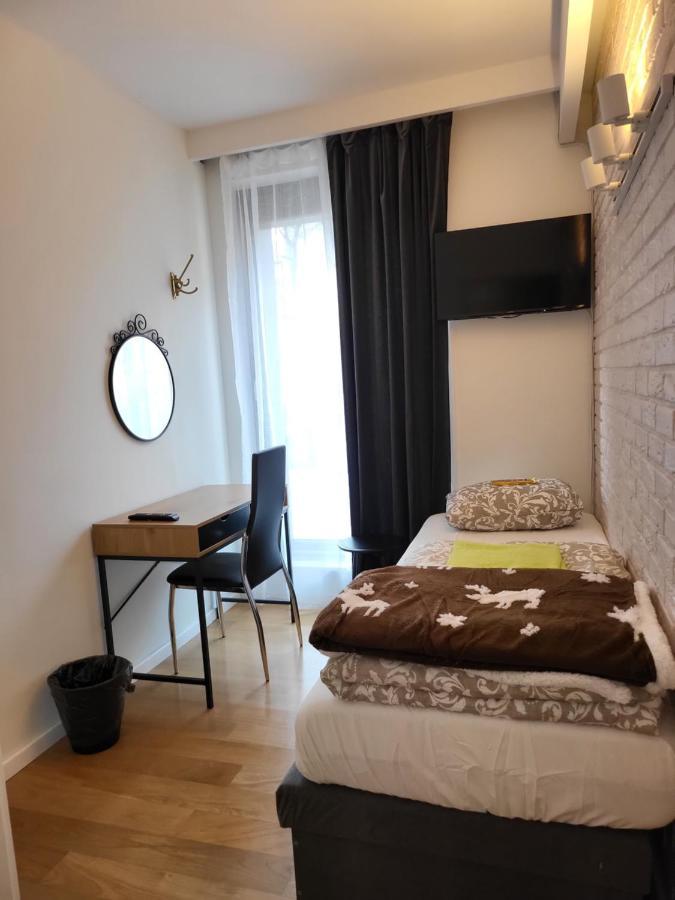Amber Hostel Szlak クラクフ エクステリア 写真