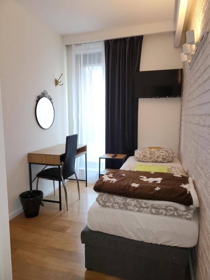 Amber Hostel Szlak クラクフ エクステリア 写真