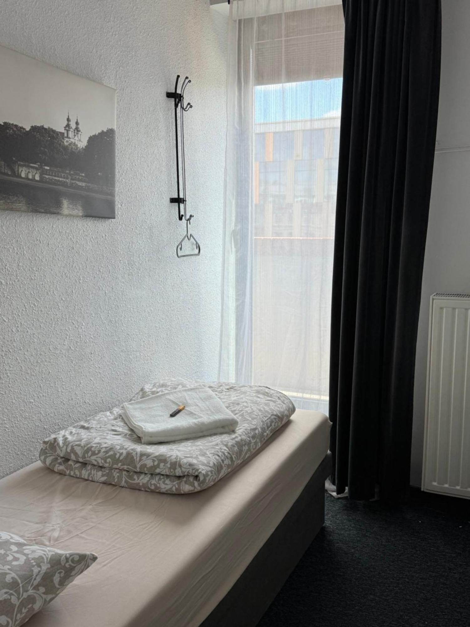 Amber Hostel Szlak クラクフ エクステリア 写真